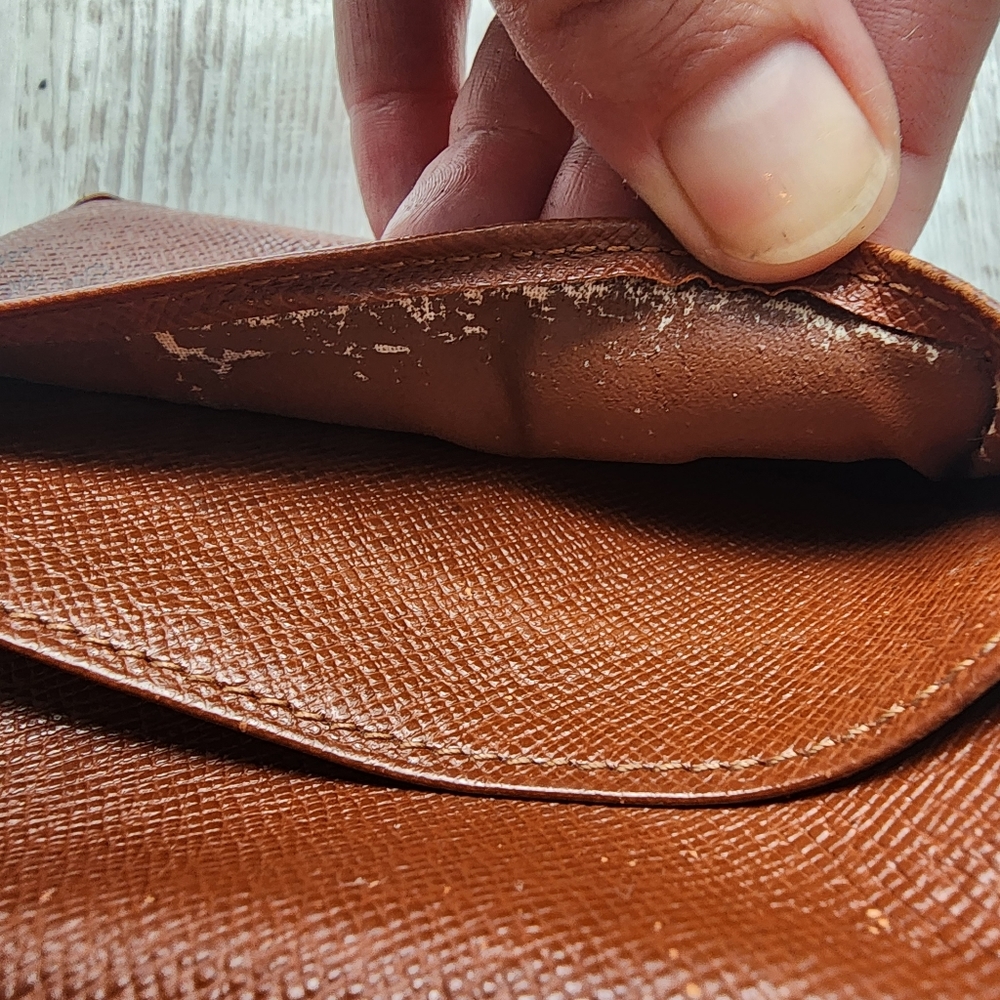 Louis Vuitton kisslock wallet - Picture 11 of 16
